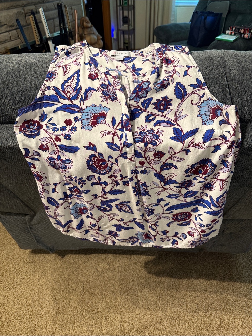 Liz Claiborne White Sleeveless Top with Blue & Burgundy Floral Print